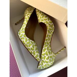 $745 Manolo Blahnik Pumps Size 37 EU 7 US NEW White Green Linen Limes